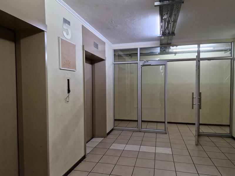 1 Bedroom Property for Sale in Johannesburg Central Gauteng