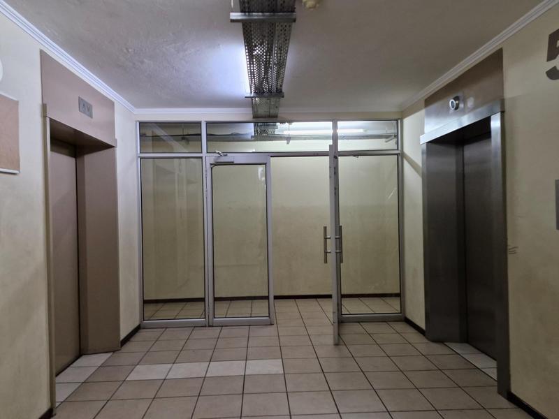 1 Bedroom Property for Sale in Johannesburg Central Gauteng