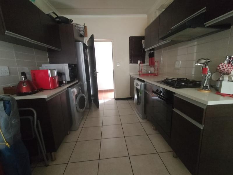 2 Bedroom Property for Sale in Greenstone Hill Gauteng