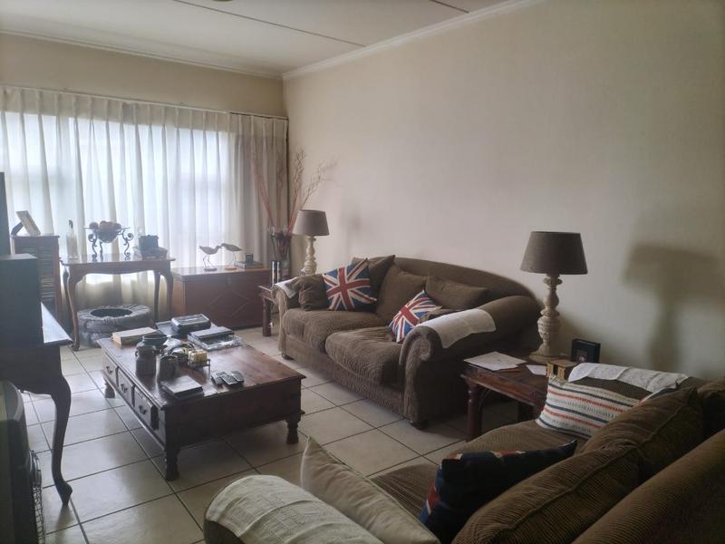 2 Bedroom Property for Sale in Greenstone Hill Gauteng