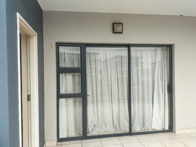 2 Bedroom Property for Sale in Greenstone Hill Gauteng