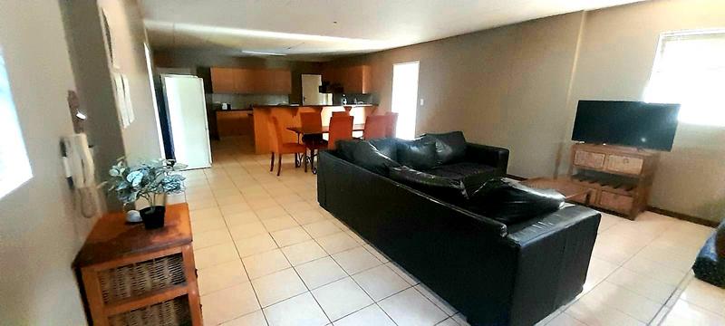 8 Bedroom Property for Sale in Hatfield Gauteng