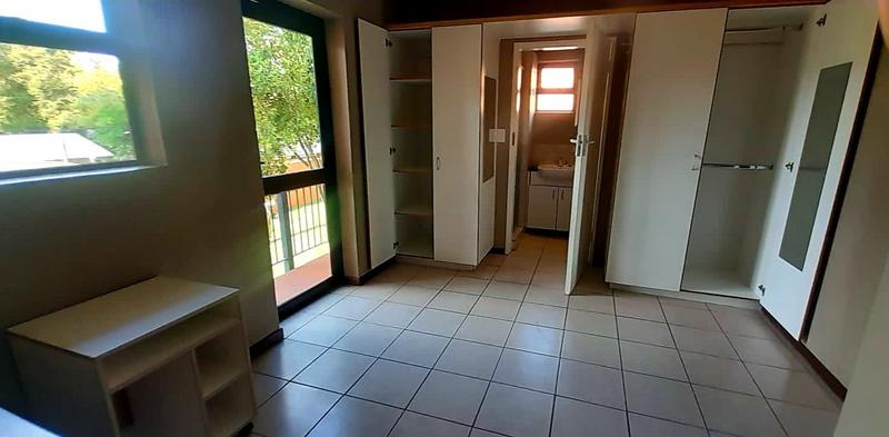 8 Bedroom Property for Sale in Hatfield Gauteng