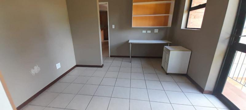 8 Bedroom Property for Sale in Hatfield Gauteng