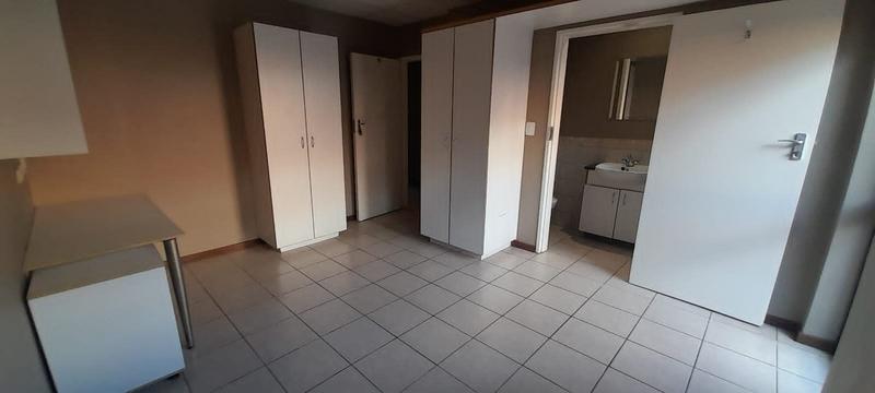 8 Bedroom Property for Sale in Hatfield Gauteng