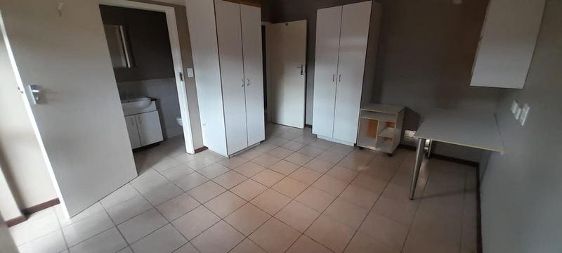 8 Bedroom Property for Sale in Hatfield Gauteng