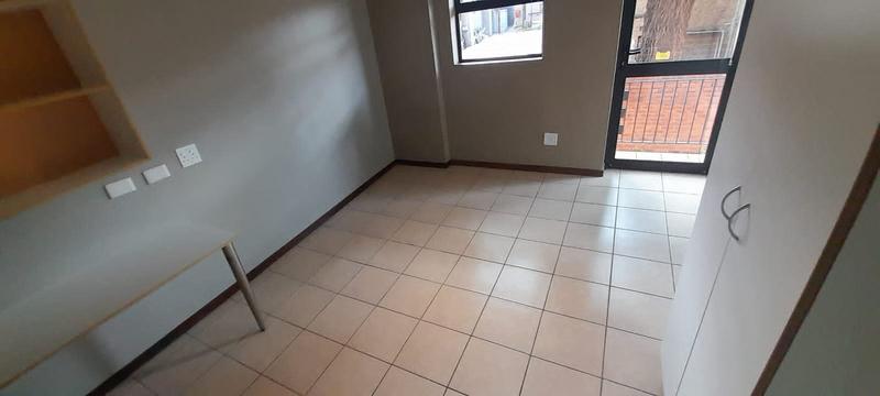 8 Bedroom Property for Sale in Hatfield Gauteng