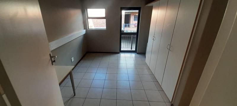 8 Bedroom Property for Sale in Hatfield Gauteng