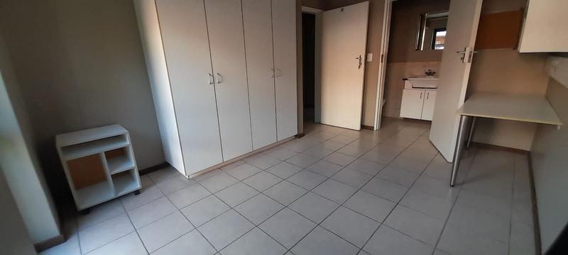 8 Bedroom Property for Sale in Hatfield Gauteng