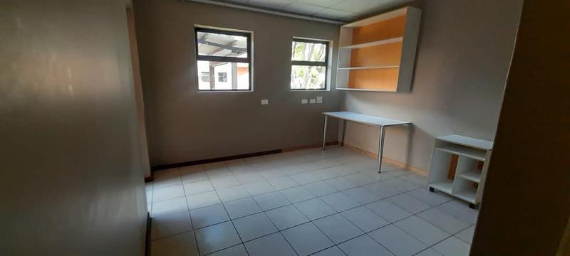 8 Bedroom Property for Sale in Hatfield Gauteng