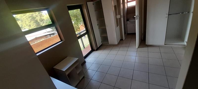 8 Bedroom Property for Sale in Hatfield Gauteng