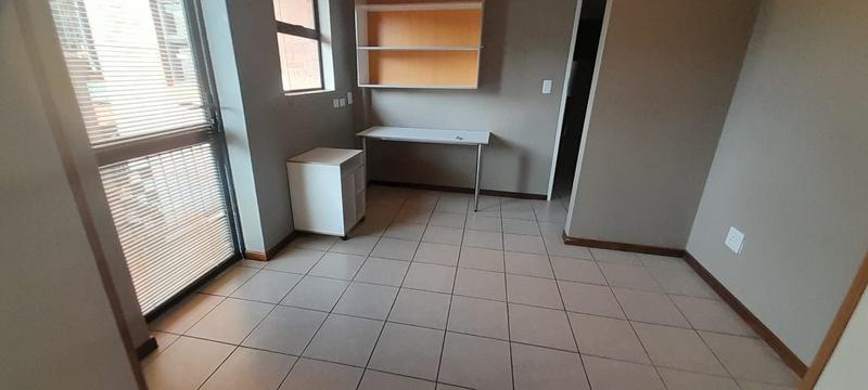 8 Bedroom Property for Sale in Hatfield Gauteng