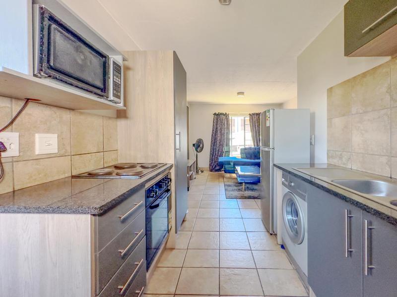 2 Bedroom Property for Sale in Rooihuiskraal Gauteng