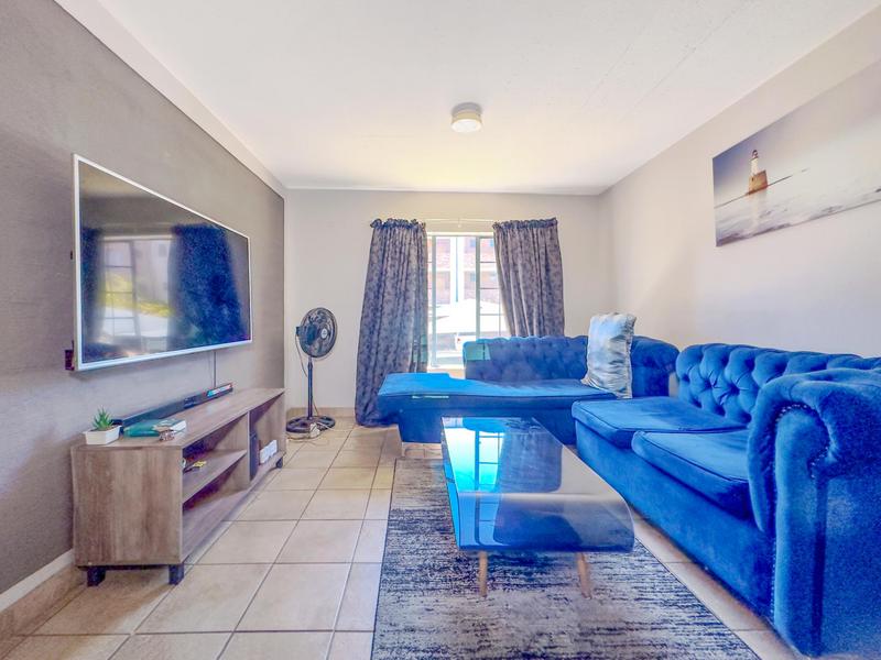 2 Bedroom Property for Sale in Rooihuiskraal Gauteng