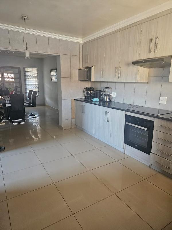 4 Bedroom Property for Sale in Amandasig Gauteng