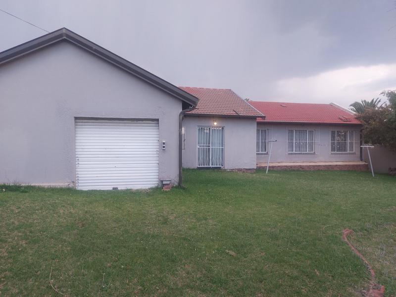 3 Bedroom Property for Sale in Birch Acres Gauteng