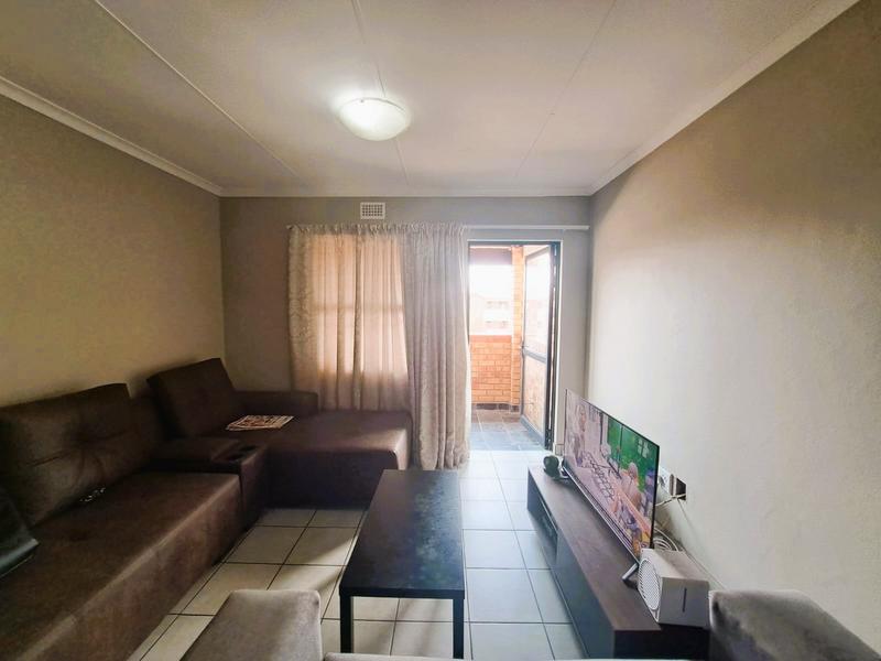 2 Bedroom Property for Sale in Heuweloord Gauteng