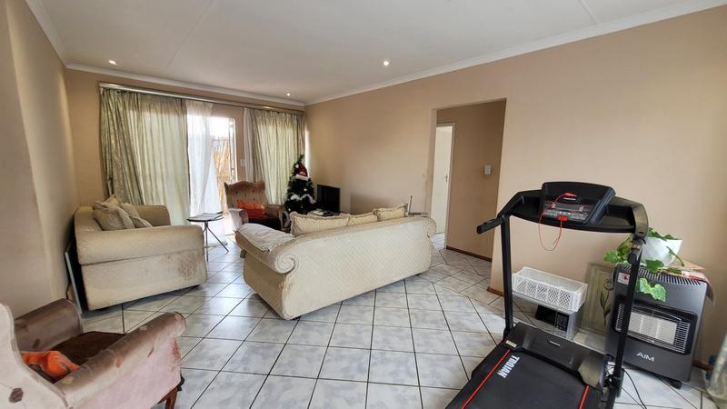 3 Bedroom Property for Sale in Magalieskruin Gauteng