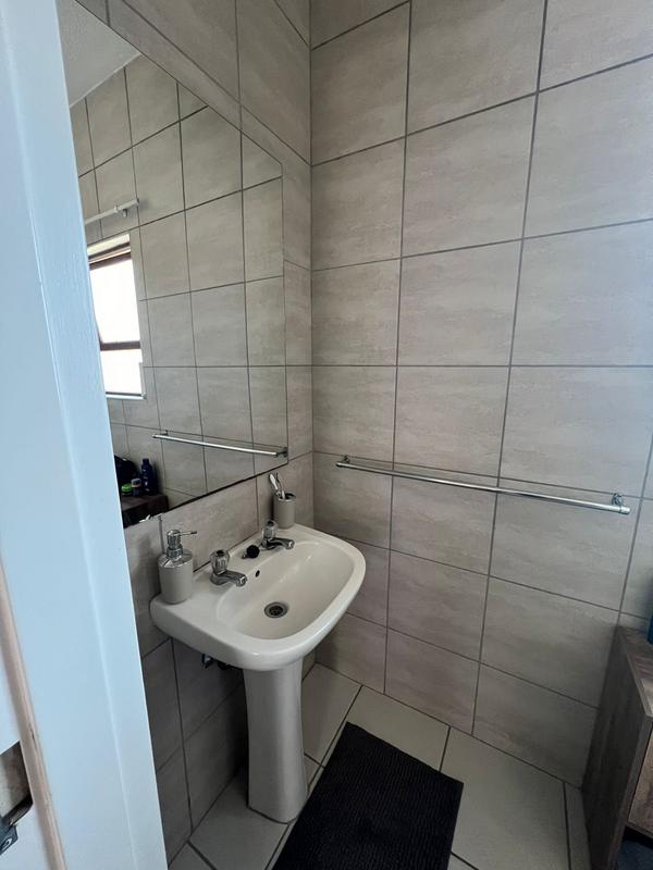 1 Bedroom Property for Sale in Paulshof Gauteng