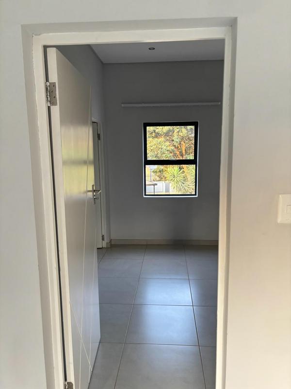 To Let 3 Bedroom Property for Rent in Risidale Gauteng