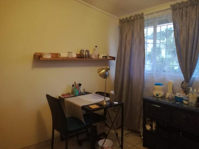 To Let 2 Bedroom Property for Rent in Murrayfield Gauteng