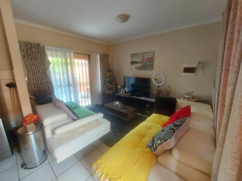 2 Bedroom Property for Sale in Summerfields Estate Gauteng