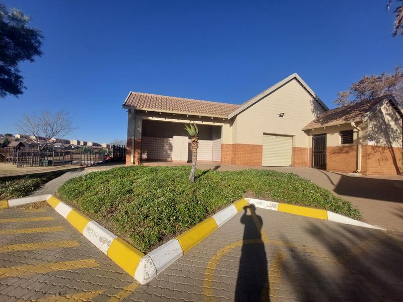 2 Bedroom Property for Sale in Summerfields Estate Gauteng