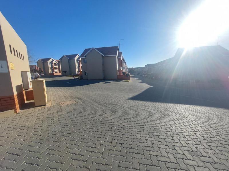 2 Bedroom Property for Sale in Summerfields Estate Gauteng