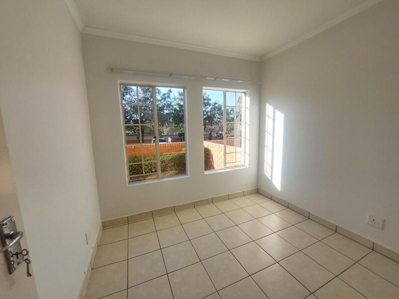 2 Bedroom Property for Sale in Summerfields Estate Gauteng