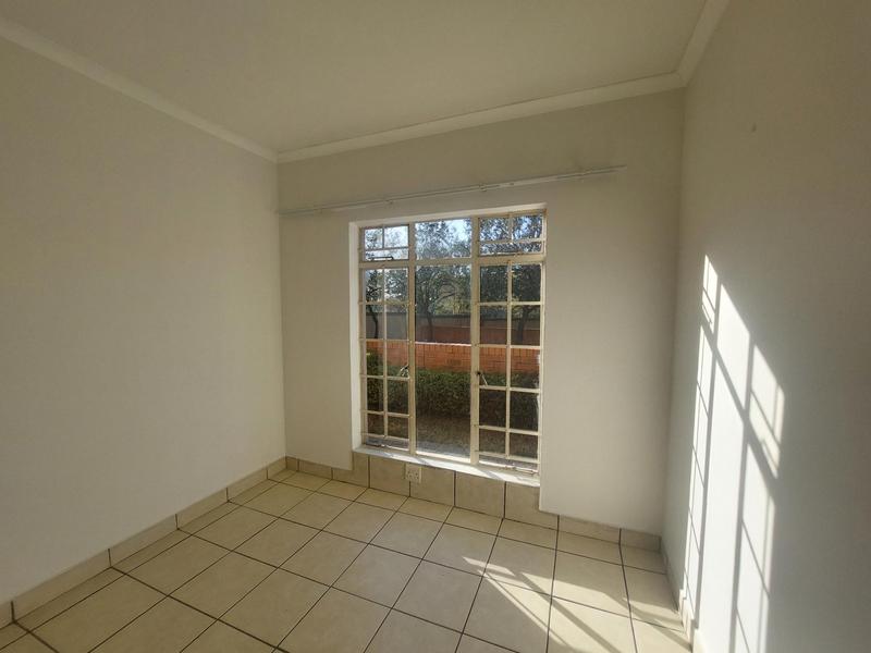 2 Bedroom Property for Sale in Summerfields Estate Gauteng