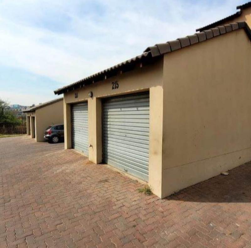 2 Bedroom Property for Sale in Noordwyk Gauteng