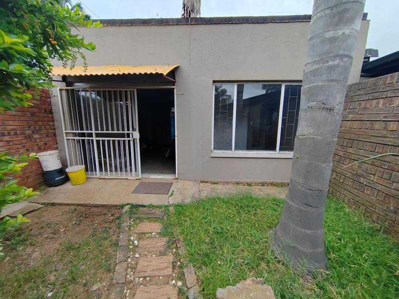 3 Bedroom Property for Sale in Tileba Gauteng