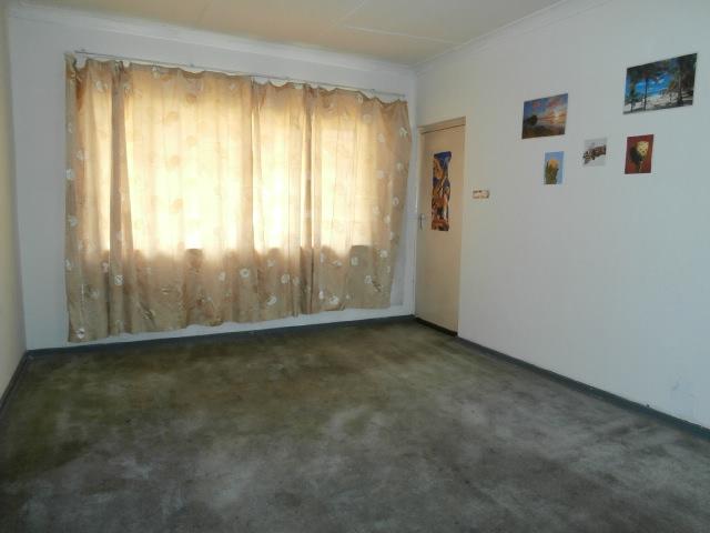 1 Bedroom Property for Sale in Linmeyer Gauteng