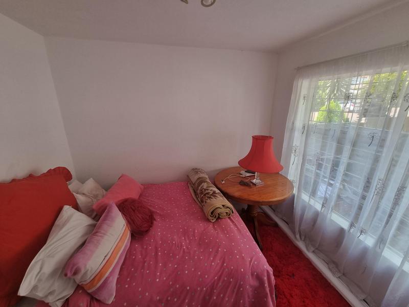 To Let 3 Bedroom Property for Rent in Heuwelsig Estate Gauteng