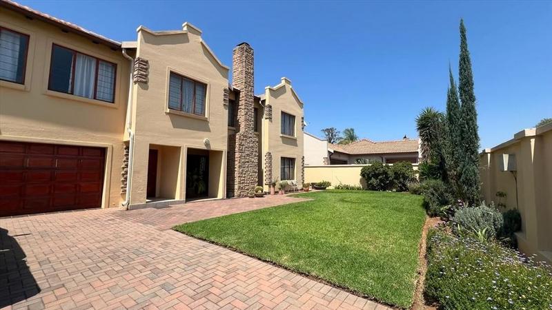 4 Bedroom Property for Sale in Bonaero Park Gauteng