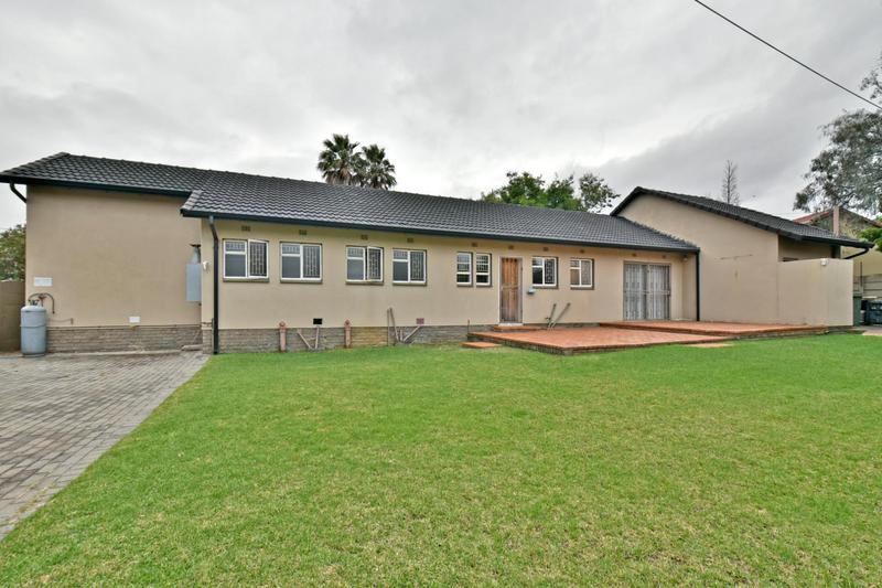 4 Bedroom Property for Sale in Brackendowns Gauteng