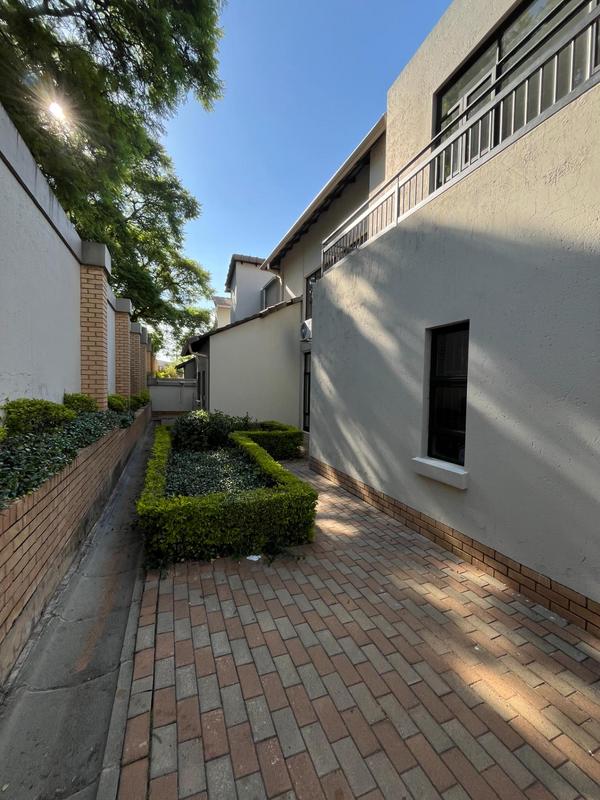 4 Bedroom Property for Sale in Waterkloof Ridge Gauteng