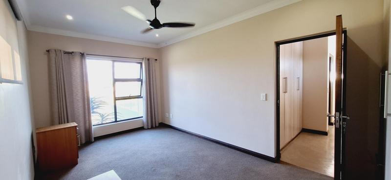 5 Bedroom Property for Sale in Midstream Hill Gauteng
