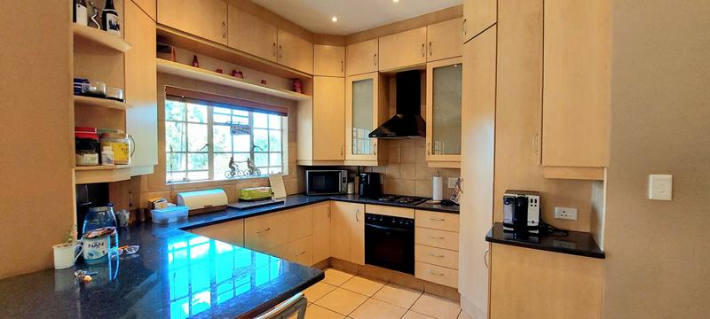 4 Bedroom Property for Sale in Waterkloof Glen Gauteng