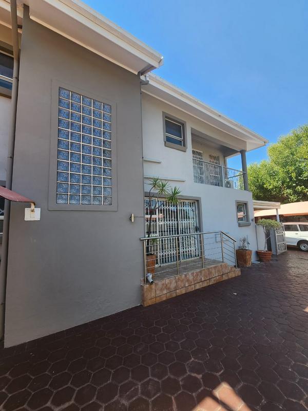 5 Bedroom Property for Sale in Erasmia Gauteng