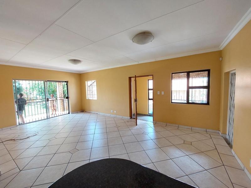 3 Bedroom Property for Sale in Thatchfield Gauteng