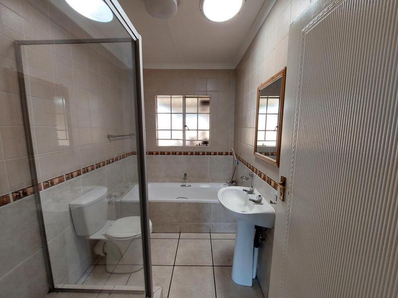 3 Bedroom Property for Sale in Thatchfield Gauteng