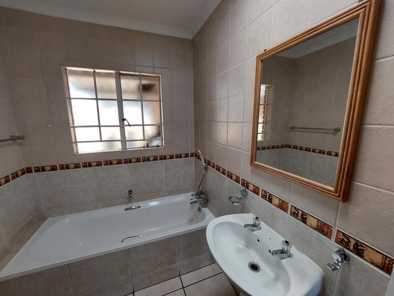 3 Bedroom Property for Sale in Thatchfield Gauteng