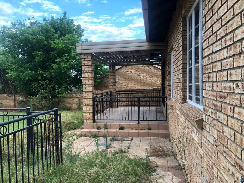 3 Bedroom Property for Sale in Thatchfield Gauteng