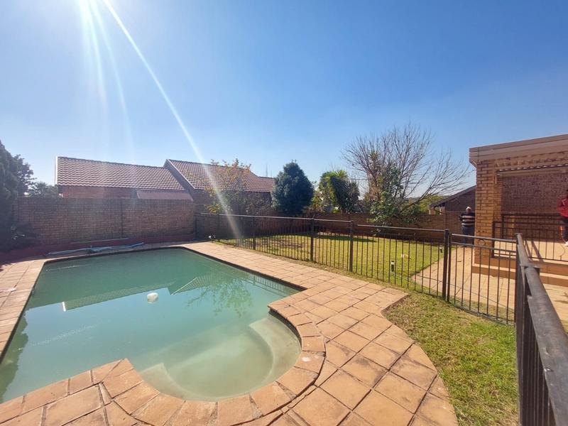 3 Bedroom Property for Sale in Thatchfield Gauteng