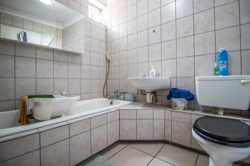 3 Bedroom Property for Sale in Edenvale Central Gauteng