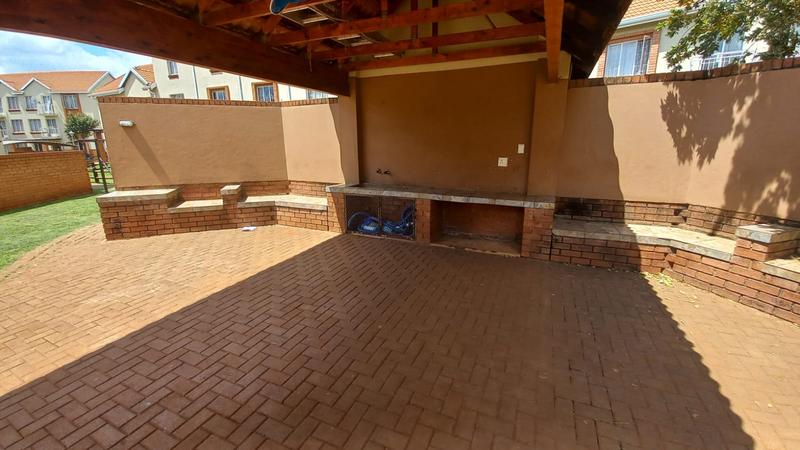 2 Bedroom Property for Sale in The Orchards Gauteng