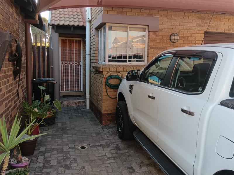 3 Bedroom Property for Sale in Jansenpark Gauteng