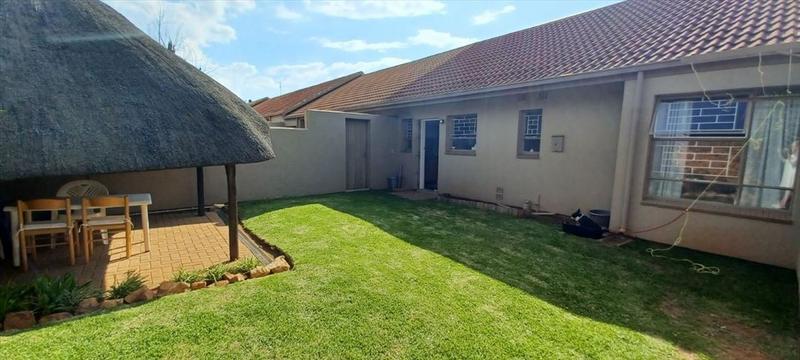 2 Bedroom Property for Sale in Birchleigh Gauteng