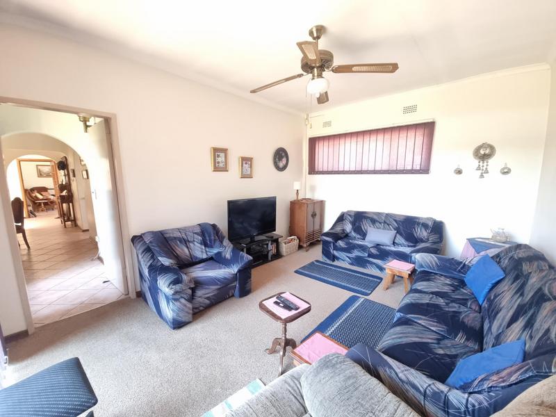 3 Bedroom Property for Sale in Glen Marais Gauteng